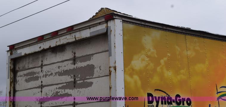 image for item H5163 1996 GMC TopKick box truck