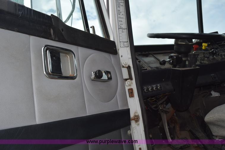 image for item H5164 1995 Volvo WCA flatbed truck