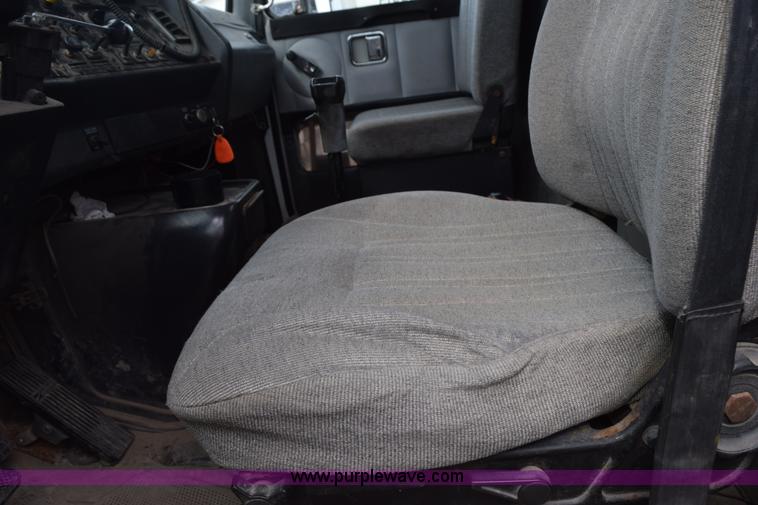 image for item H5164 1995 Volvo WCA flatbed truck