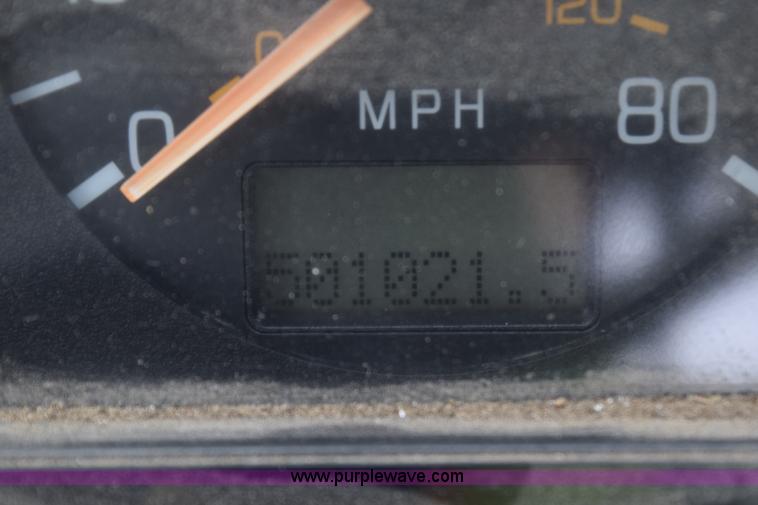 image for item H5164 1995 Volvo WCA flatbed truck