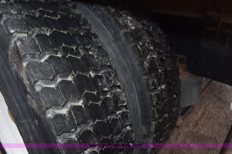 image for item H5164 1995 Volvo WCA flatbed truck