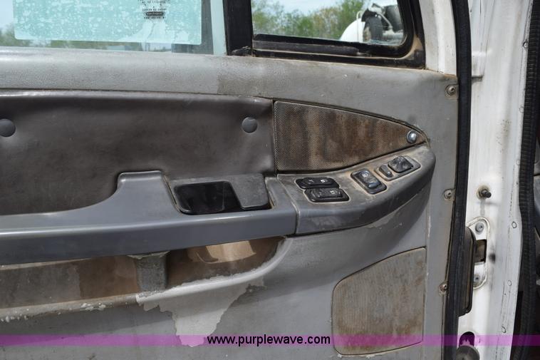 image for item H5195 2000 Freightliner Century Class semi truck