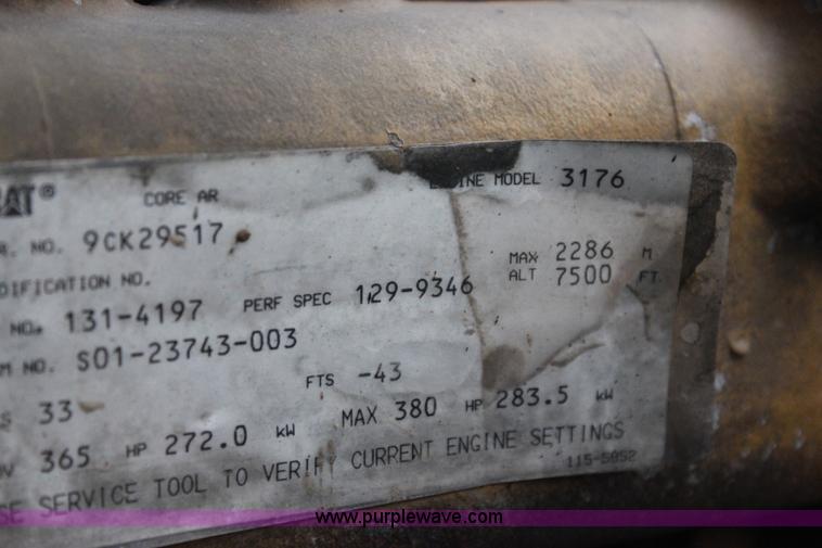 image for item I1746 1996 Freightliner FLD112 semi truck