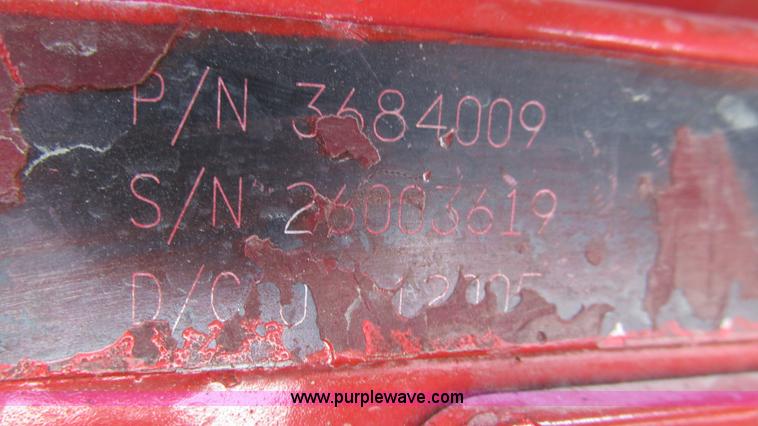 image for item I3038 2003 Peterbilt 379 semi truck