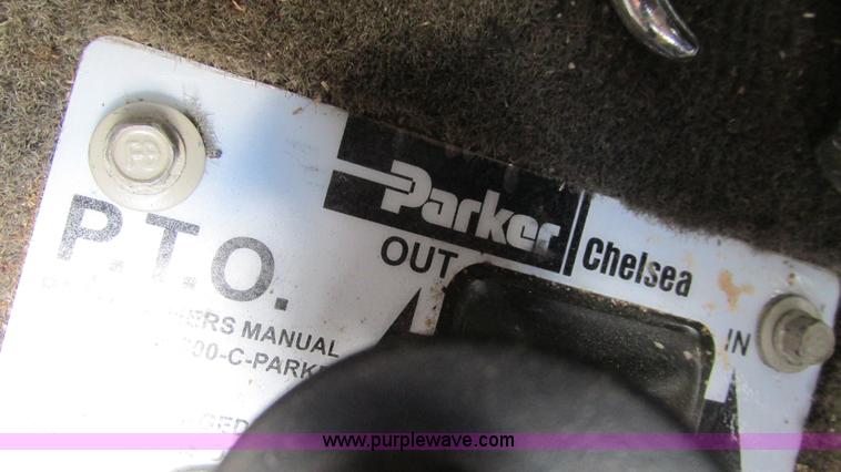 image for item I3038 2003 Peterbilt 379 semi truck