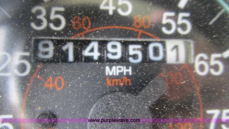 image for item I3038 2003 Peterbilt 379 semi truck