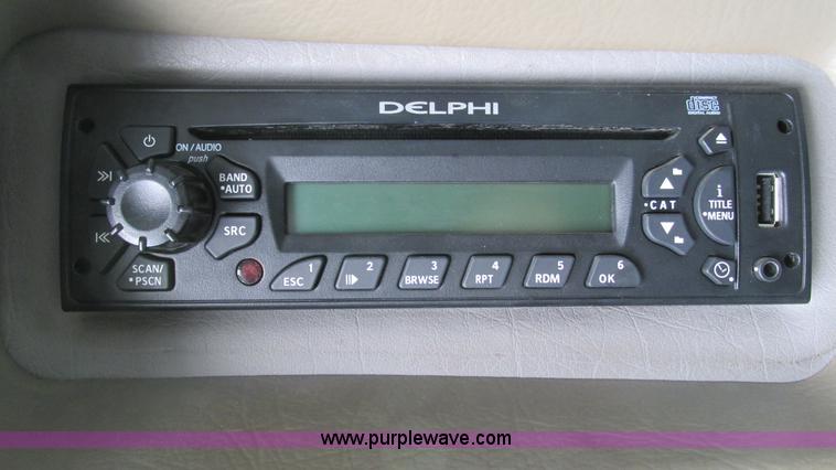 image for item I3038 2003 Peterbilt 379 semi truck