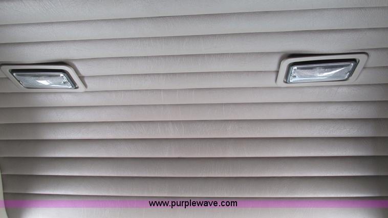 image for item I3039 2007 International 9400i semi truck