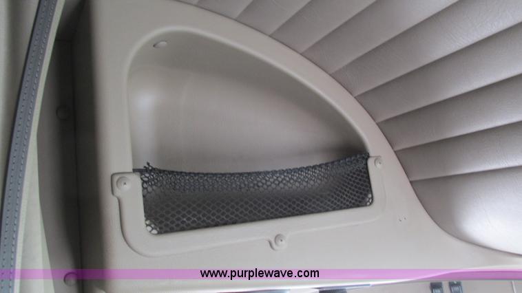 image for item I3039 2007 International 9400i semi truck