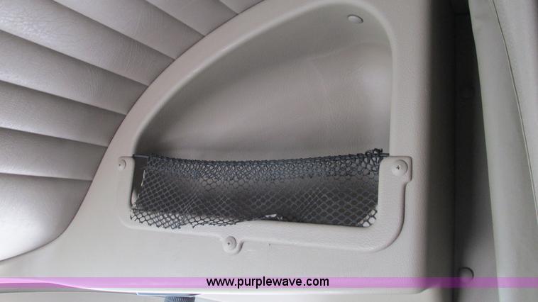 image for item I3039 2007 International 9400i semi truck