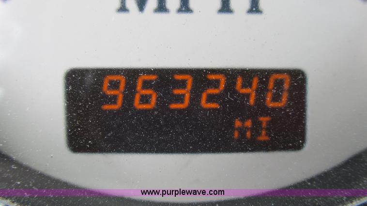 image for item I3039 2007 International 9400i semi truck