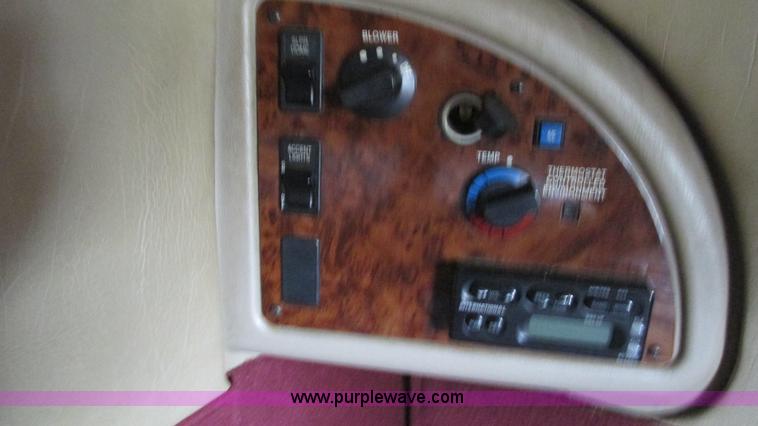 image for item I3040 2007 International 9400i semi truck