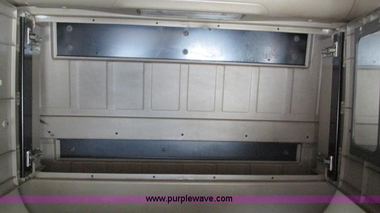 image for item I3040 2007 International 9400i semi truck