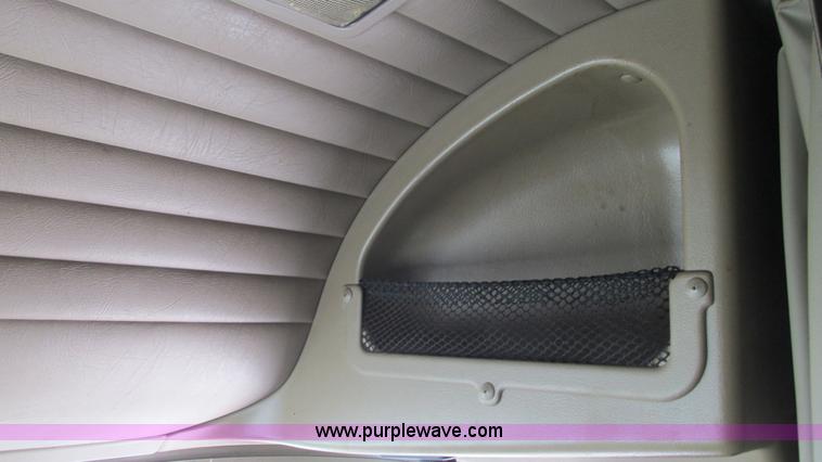 image for item I3040 2007 International 9400i semi truck