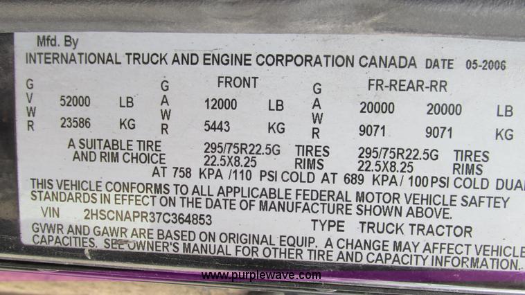 image for item I3040 2007 International 9400i semi truck