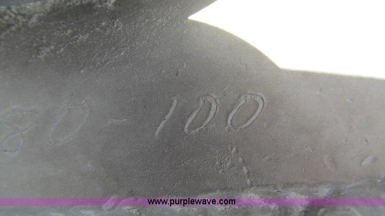 image for item I3041 1999 Peterbilt 377 semi truck