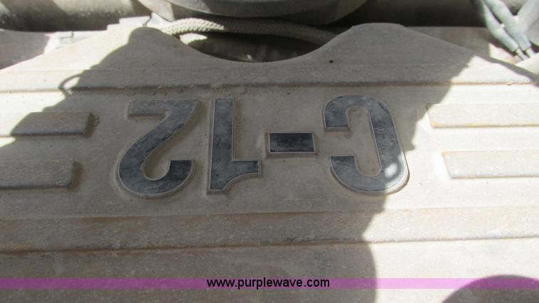 image for item I3041 1999 Peterbilt 377 semi truck