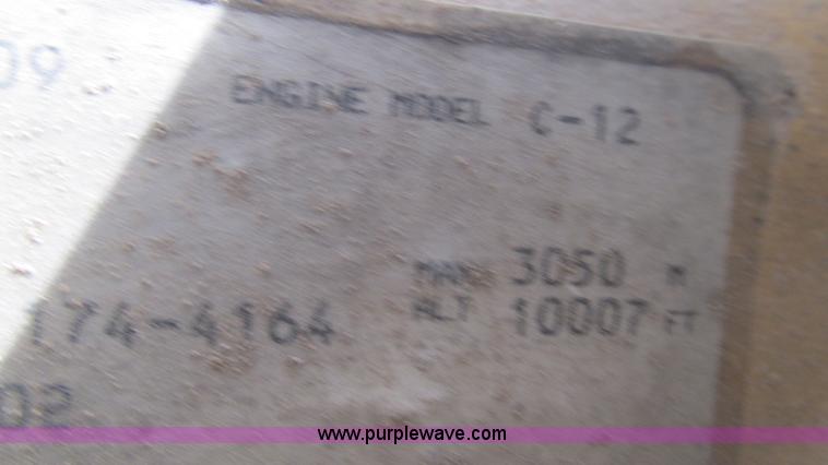 image for item I3044 2000 Peterbilt 377 semi truck