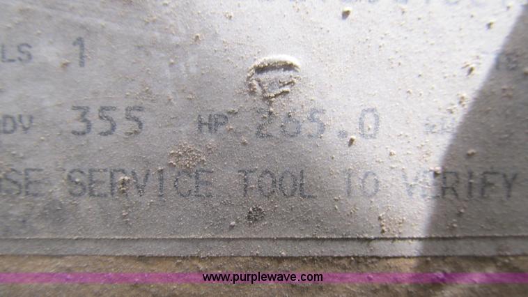 image for item I3044 2000 Peterbilt 377 semi truck