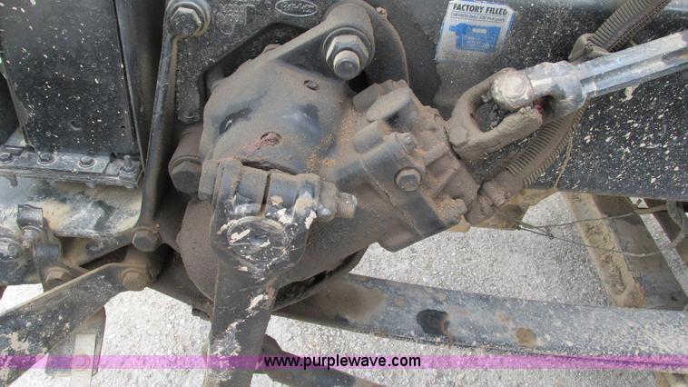 image for item I3046 1999 Peterbilt 377 semi truck