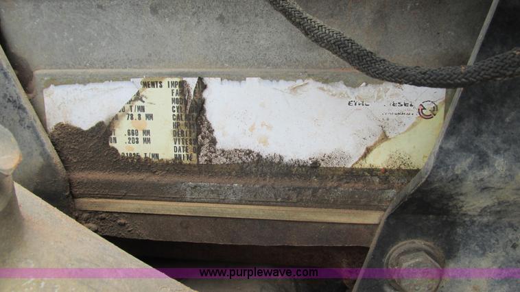 image for item I3050 1999 Peterbilt 377 semi truck