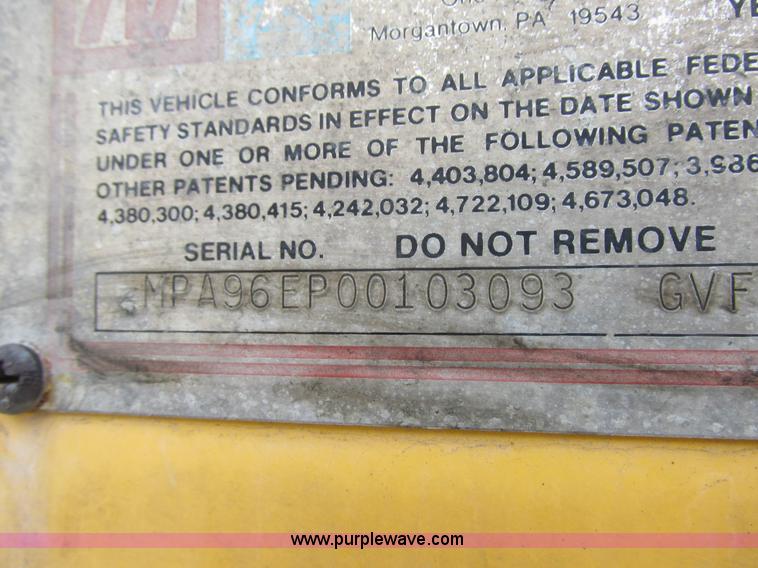 image for item K2106 1996 GMC TopKick box truck