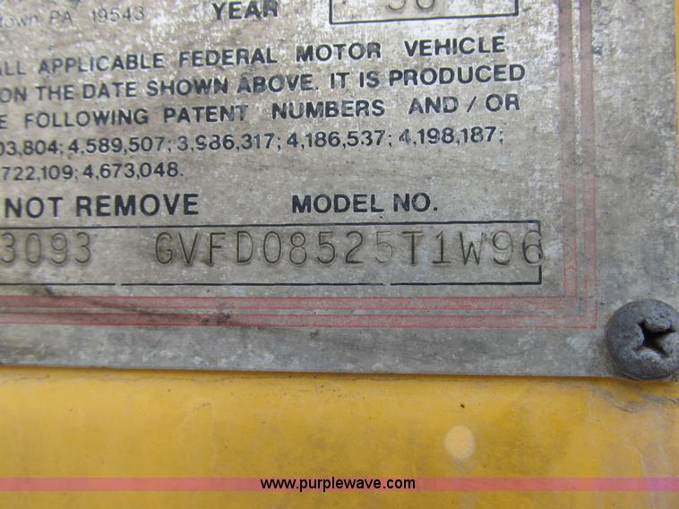 image for item K2106 1996 GMC TopKick box truck