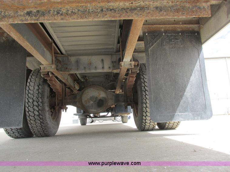 image for item K2106 1996 GMC TopKick box truck