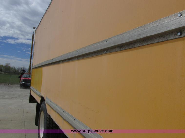 image for item K2106 1996 GMC TopKick box truck