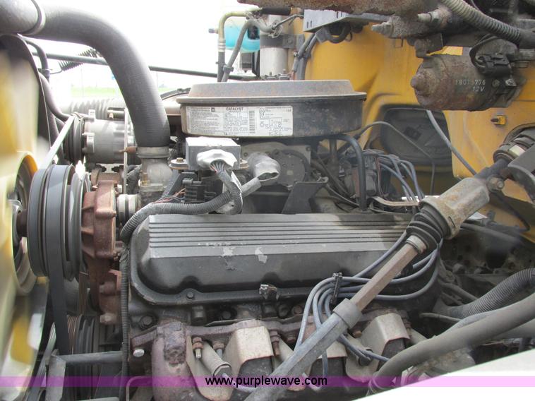 image for item K2106 1996 GMC TopKick box truck