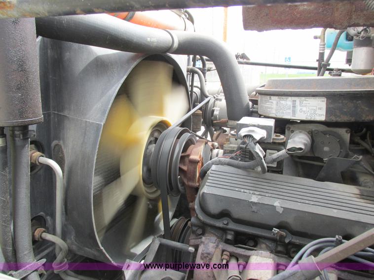 image for item K2106 1996 GMC TopKick box truck