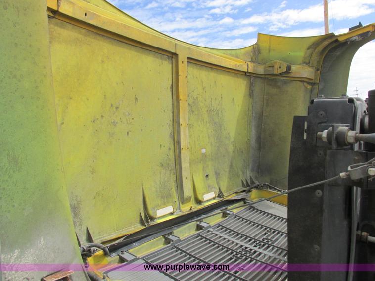 image for item K2106 1996 GMC TopKick box truck