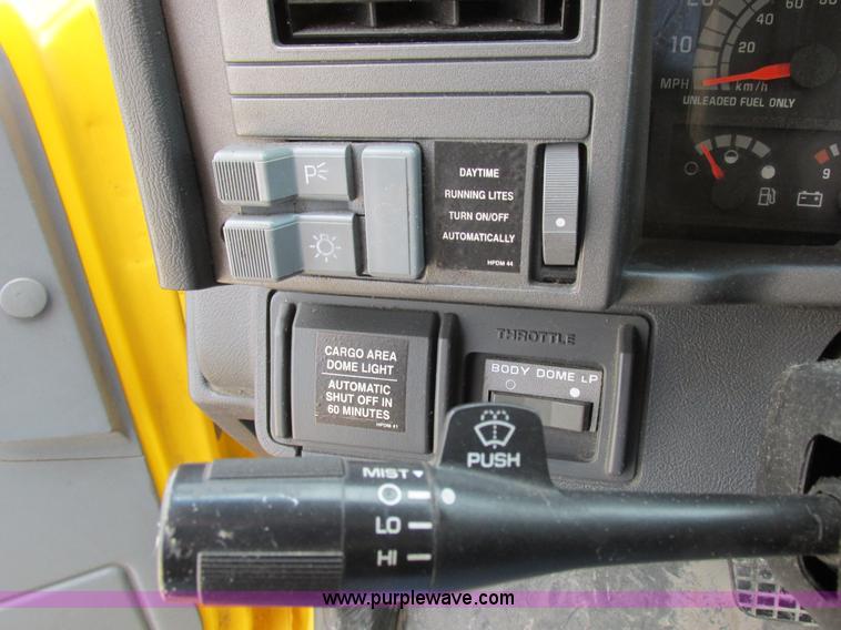 image for item K2106 1996 GMC TopKick box truck