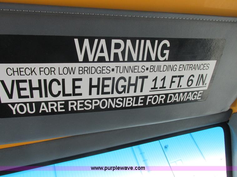 image for item K2106 1996 GMC TopKick box truck