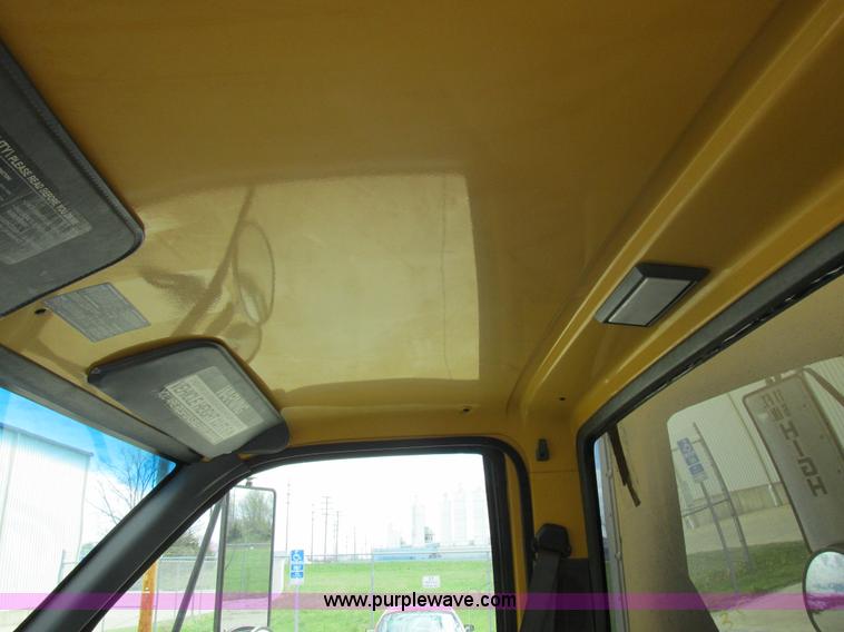 image for item K2106 1996 GMC TopKick box truck