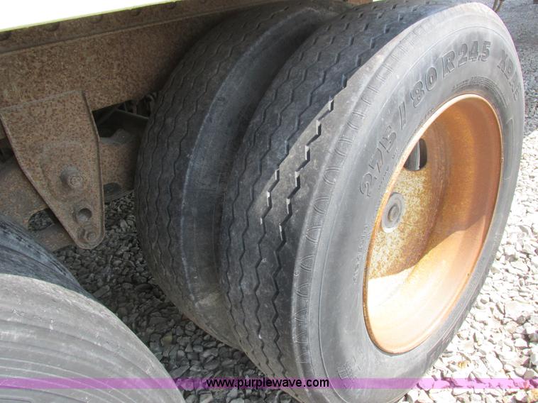 image for item K2112 1995 Trailmobile dry van trailer