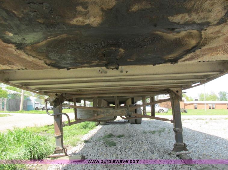 image for item K2113 1963 Fruehauf dry van trailer