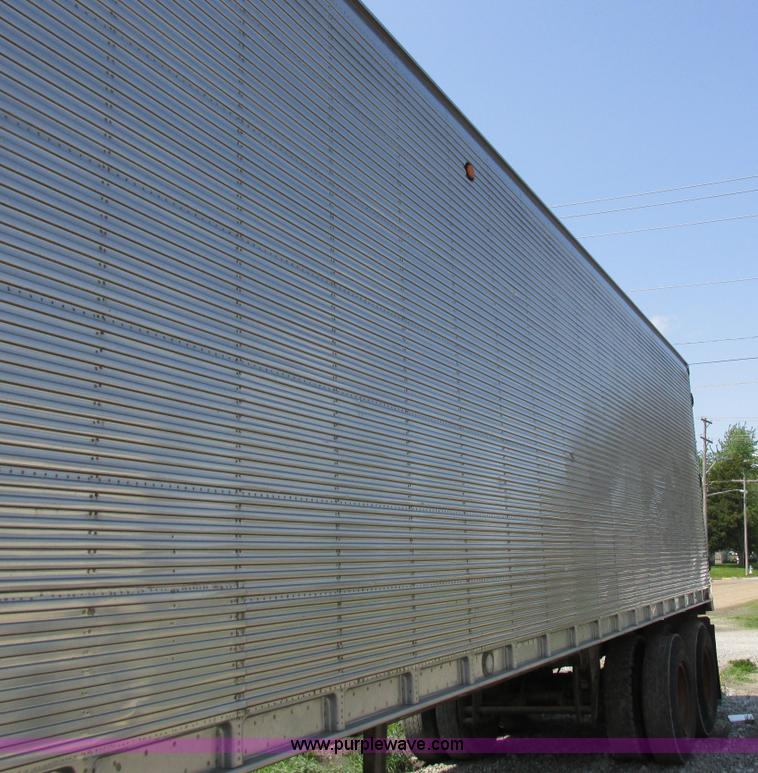 image for item K2113 1963 Fruehauf dry van trailer