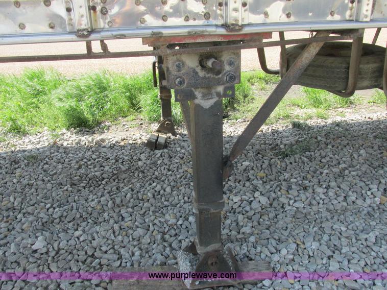 image for item K2113 1963 Fruehauf dry van trailer