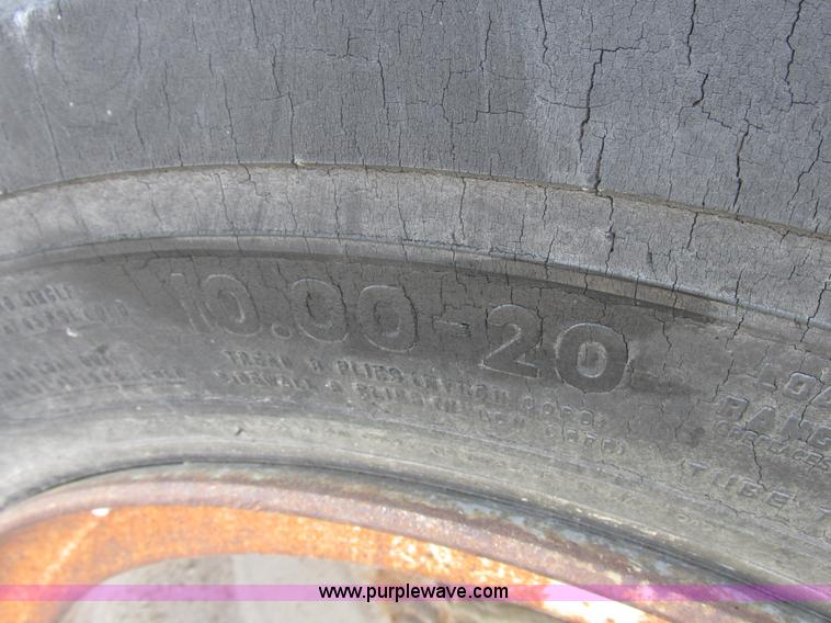 image for item K2113 1963 Fruehauf dry van trailer