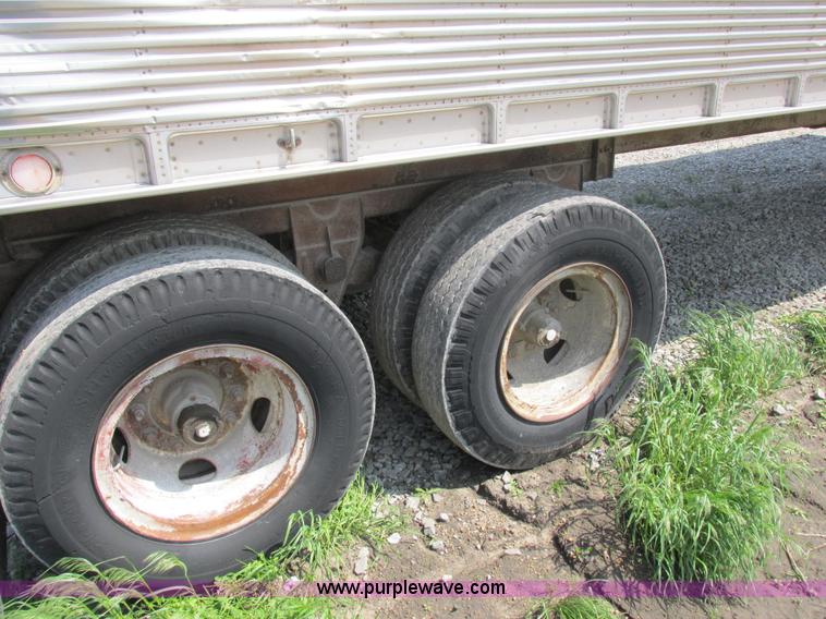 image for item K2113 1963 Fruehauf dry van trailer