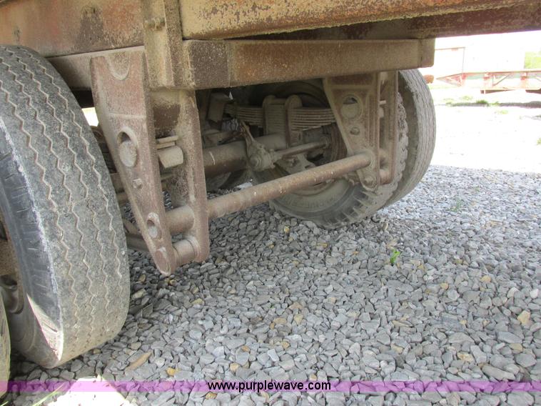 image for item K2113 1963 Fruehauf dry van trailer