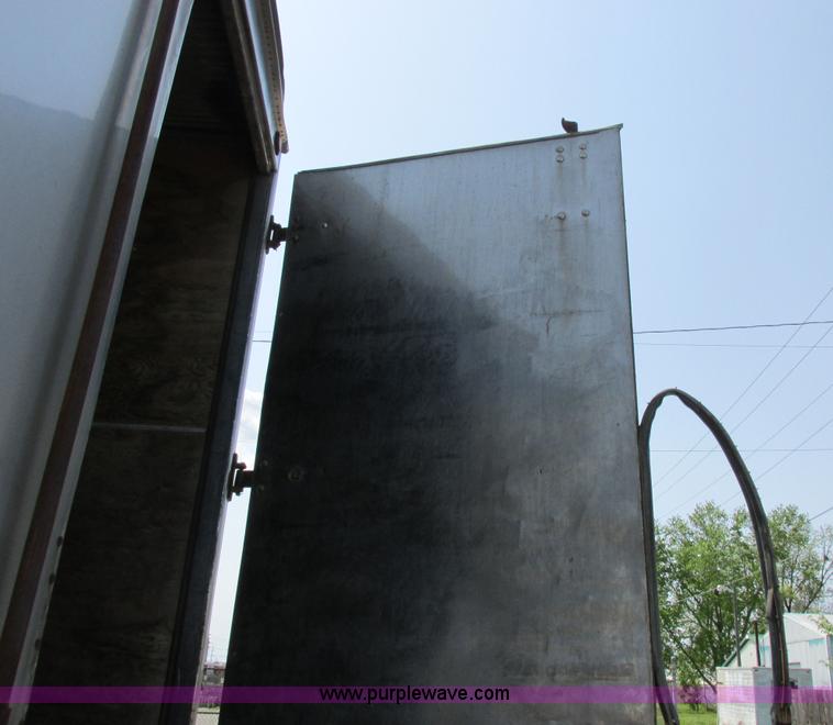 image for item K2113 1963 Fruehauf dry van trailer