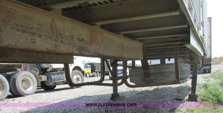 image for item K2113 1963 Fruehauf dry van trailer