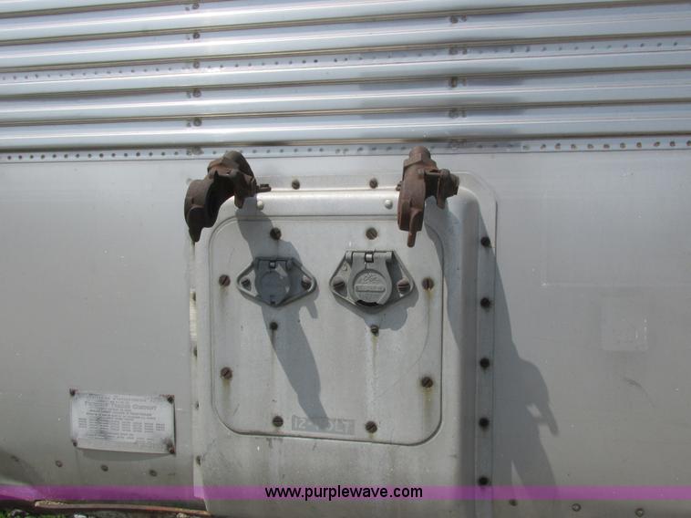image for item K2113 1963 Fruehauf dry van trailer