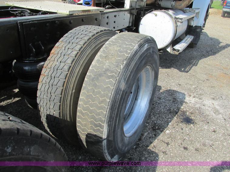 image for item K5022 1997 Western Star 4964EX semi truck