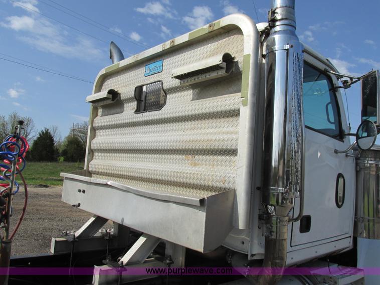 image for item K5022 1997 Western Star 4964EX semi truck