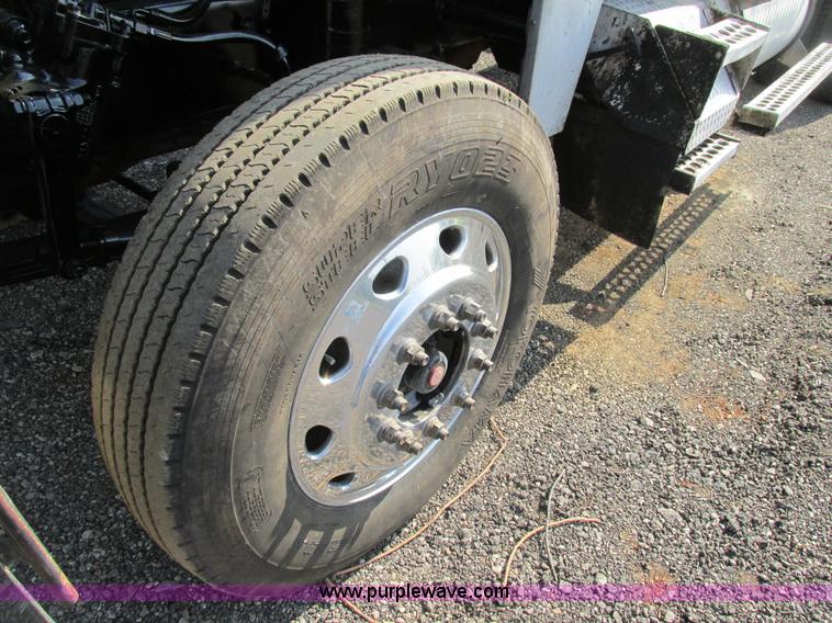 image for item K5022 1997 Western Star 4964EX semi truck