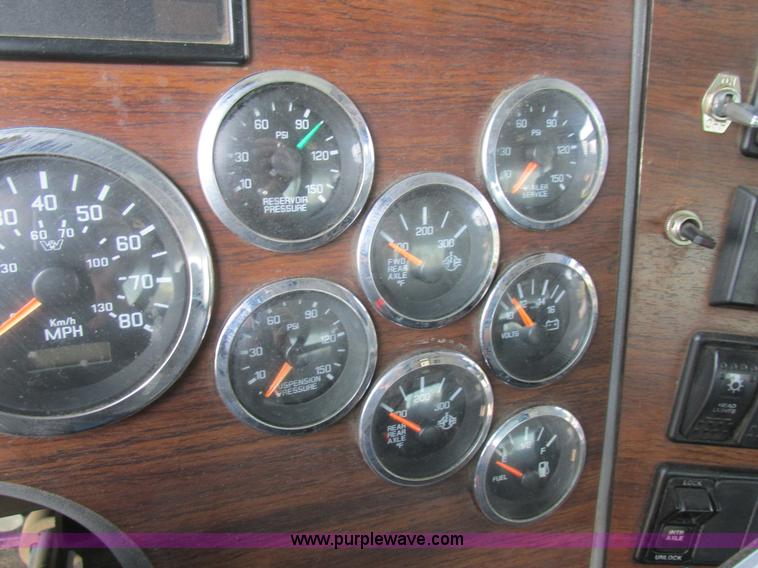 image for item K5022 1997 Western Star 4964EX semi truck