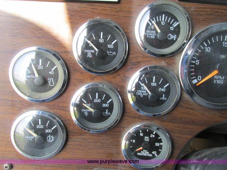 image for item K5022 1997 Western Star 4964EX semi truck